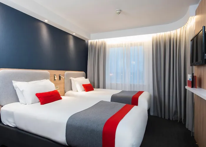 Top Luton Airport Hotels Offering Parking Included